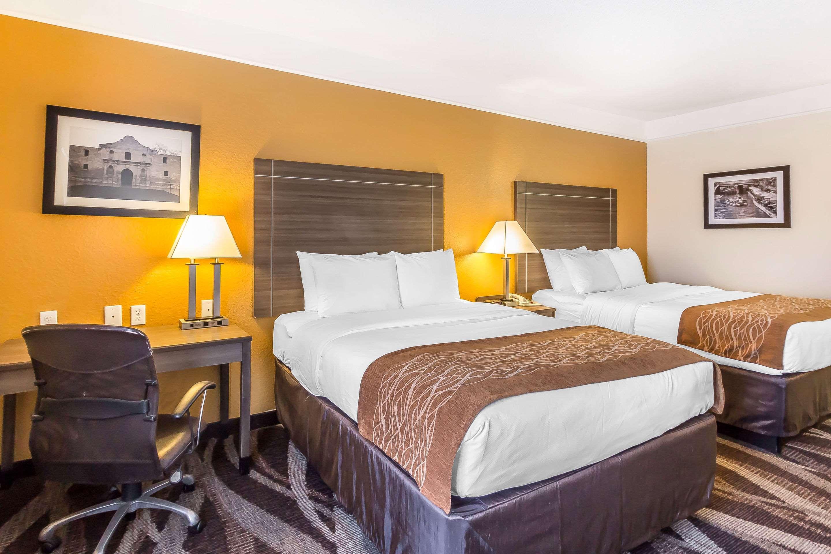 Comfort Inn Near Frost Bank Center San Antonio Luaran gambar