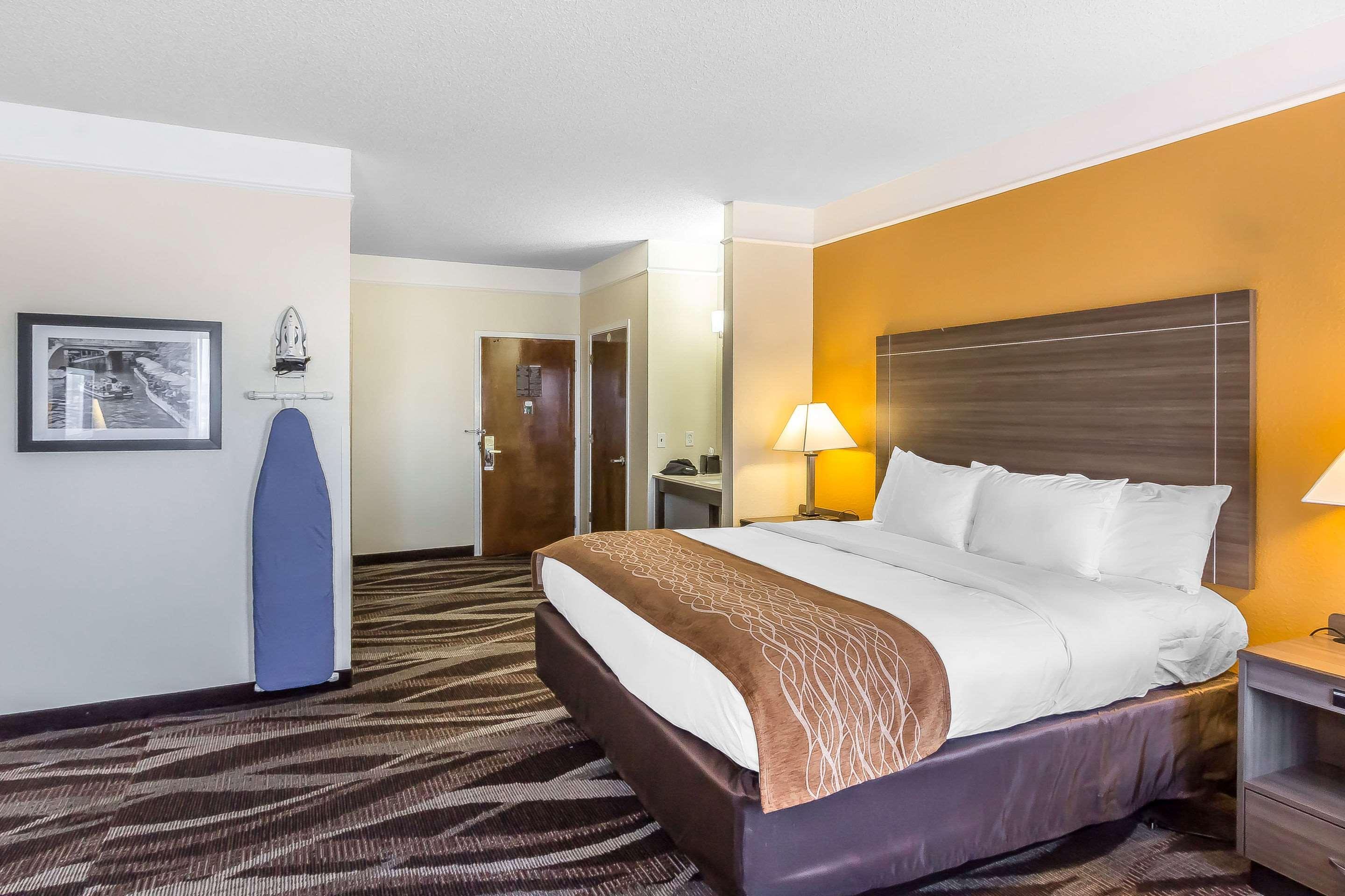 Comfort Inn Near Frost Bank Center San Antonio Luaran gambar